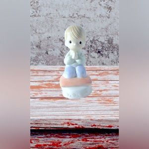 Precious Moments praying boy figurine lights up - vintage 1990 Enesco